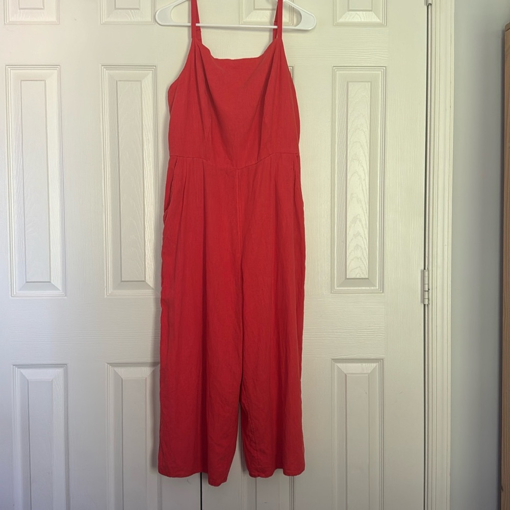 Orange thin-strapped romper/jumpsuit